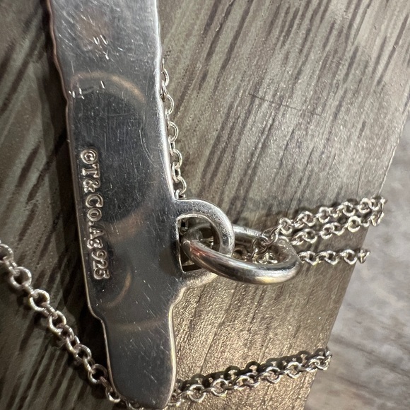 Sterling silver Tiffany & Co. Clinique lipstick pendant plus the 18 “ chain . - Picture 6 of 10